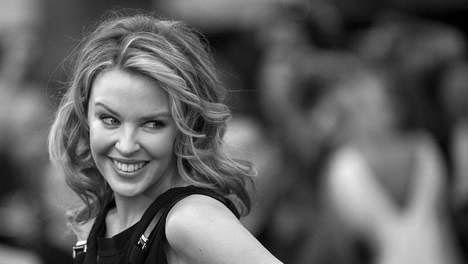 http://i655.photobucket.com/albums/uu273/aphrodite_doe/Kylie-Minogue-2.jpg?t=1275392298