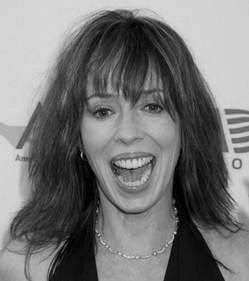 http://i655.photobucket.com/albums/uu273/aphrodite_doe/MacKenzie-Phillips.jpg?t=1253725406