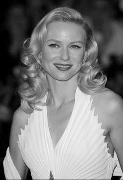 http://i655.photobucket.com/albums/uu273/aphrodite_doe/Naomi-Watts.jpg?t=1273830833