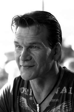 http://i655.photobucket.com/albums/uu273/aphrodite_doe/Patrick-Swayze.jpg?t=1253005914