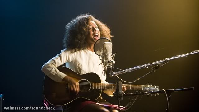 Corinne_Rae_01.jpg