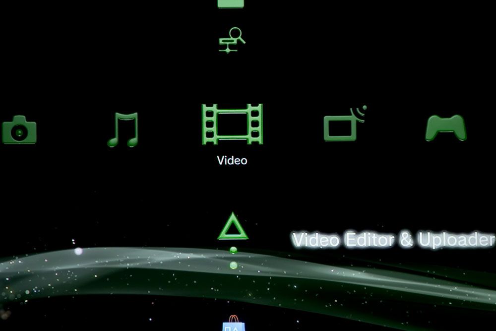 vpl-vw1000es_logo_playstation_1_large.jpg