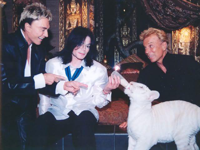 jackson_michael_feeding_01.jpg